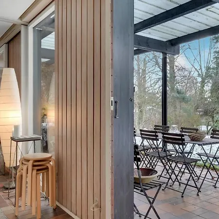 Amazing In With 3 Bedrooms And Internet 펜션 길렐라이에