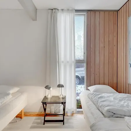 Amazing In With 3 Bedrooms And Internet 펜션