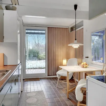 Amazing In With 3 Bedrooms And Internet 펜션
